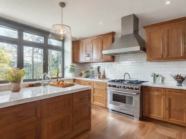 Kitchen color and lighting example for feng shui planning